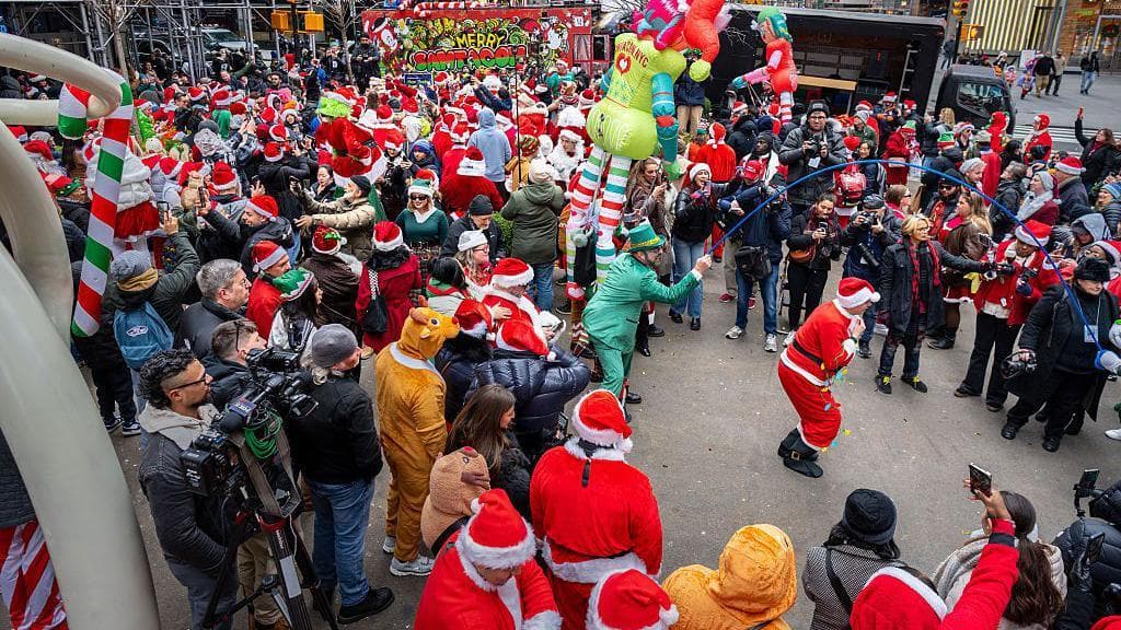 SantaCon organizer charged with stealing $1M from charity pub crawl